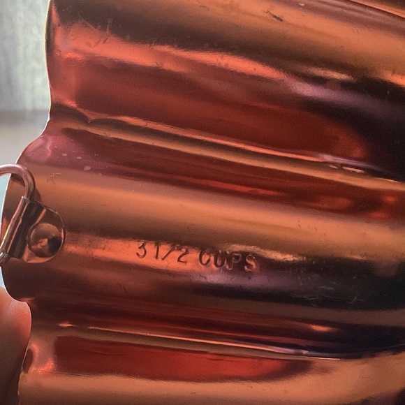 Vintage two copper jello molds- 3 1/2 cups and 2 cups- very decorative - used - Picture 7 of 11